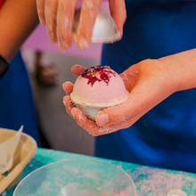 Load image into Gallery viewer, Kid's Rainbow Bath Bomb Parties - 10 guests - Please contact to see if your required date & time is available. 🥳🎂🎉