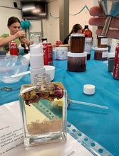 Load image into Gallery viewer, Teen DIY Natural Skincare Parties ~ 10 guests.             Please contact me before booking to see if your preferred date &amp; time is available.
