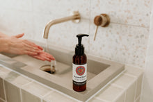 Load image into Gallery viewer, Native Peach &amp; Green Tea Face Cleanser
